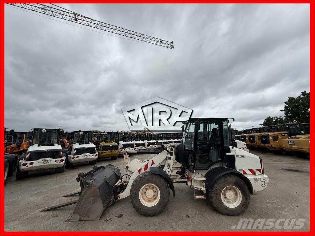 CAT 908 M Chargeuse sur pneus