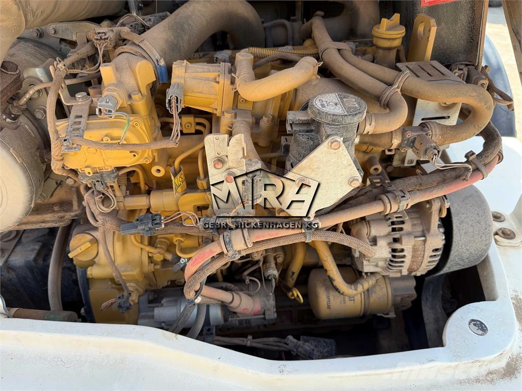 CAT 908 M Chargeuse sur pneus