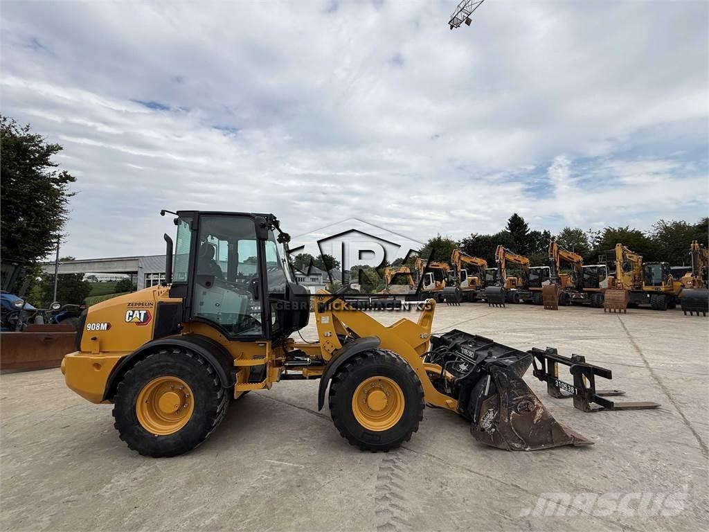 CAT 908 M Chargeuse sur pneus