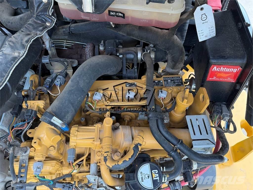 CAT 908 M Chargeuse sur pneus