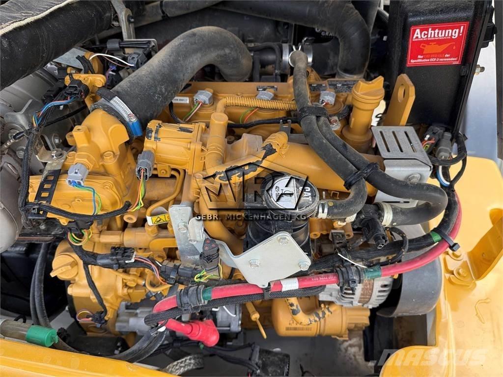 CAT 908 M Chargeuse sur pneus