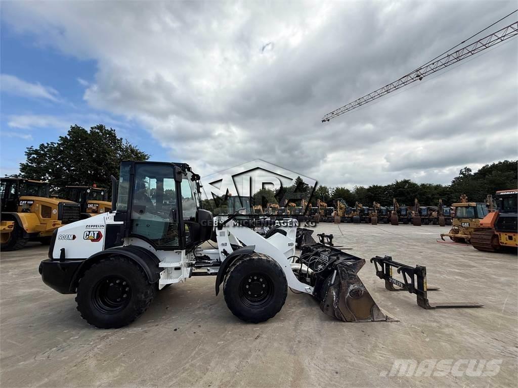 CAT 908 M Chargeuse sur pneus