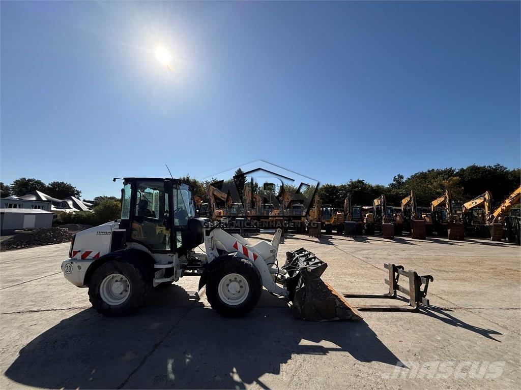 CAT 908 M Chargeuse sur pneus