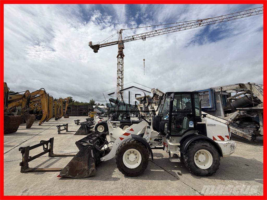 CAT 908 M Chargeuse sur pneus