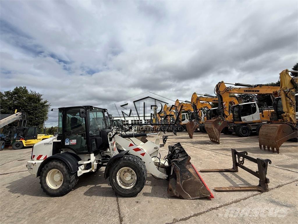 CAT 908 M Chargeuse sur pneus