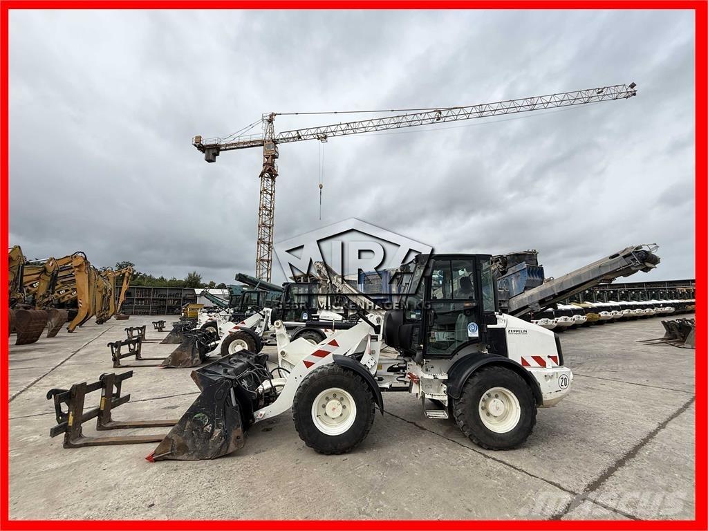 CAT 908 M Chargeuse sur pneus
