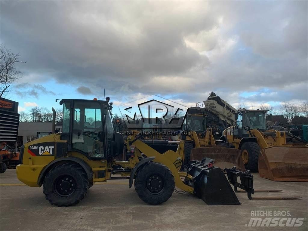 CAT 908M Chargeuse sur pneus