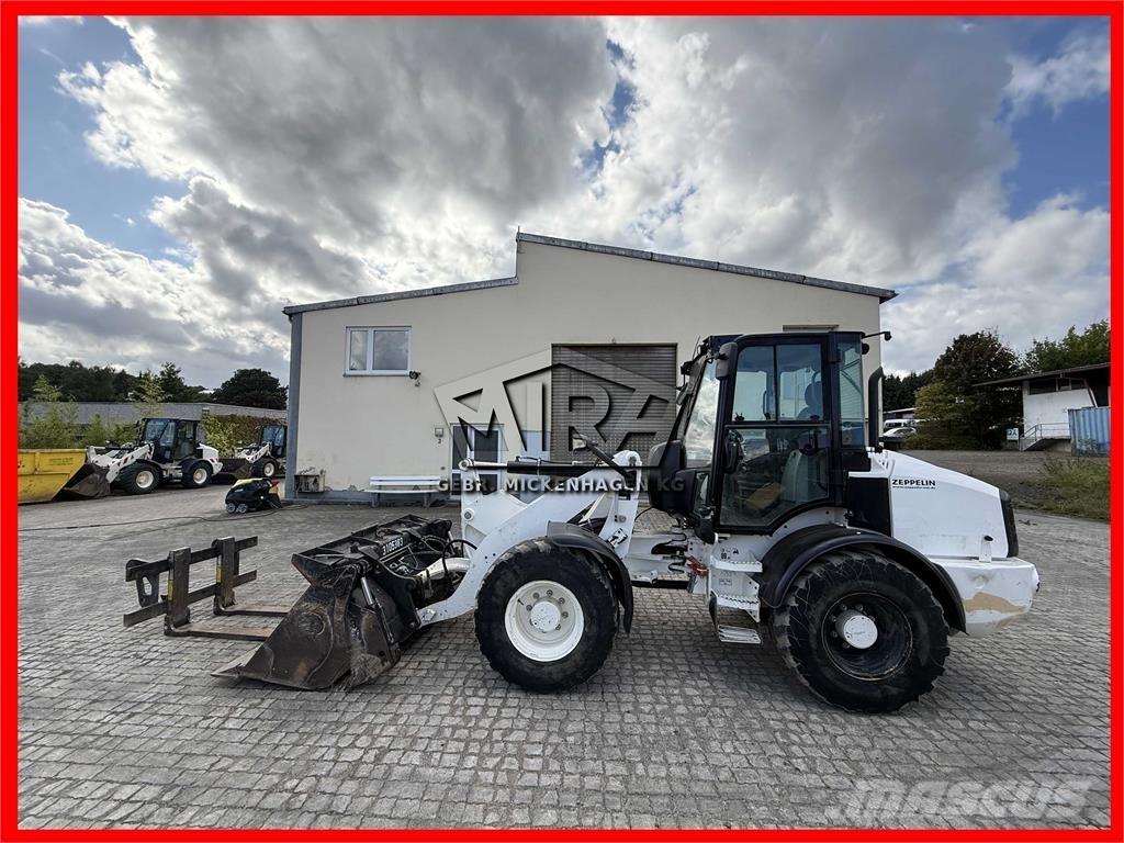 CAT 908M Chargeuse sur pneus