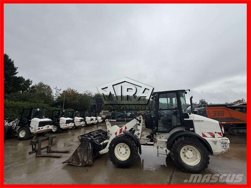 CAT 908M Chargeuse sur pneus