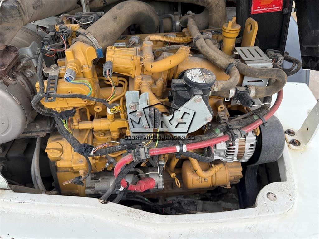 CAT 908M Chargeuse sur pneus