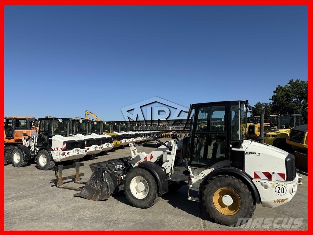 CAT 908M Chargeuse sur pneus