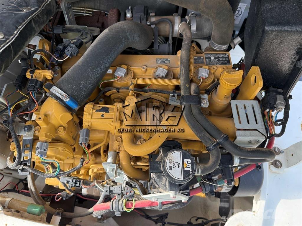 CAT 908M Chargeuse sur pneus