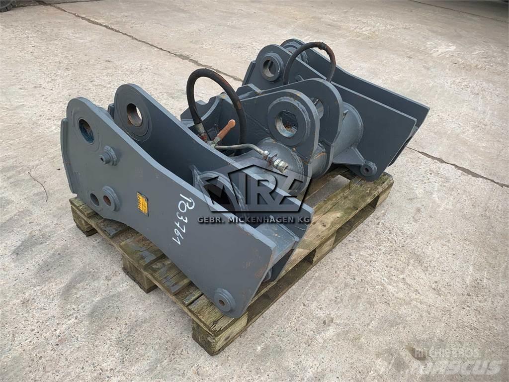 CAT 938K + M Attache rapide pour godet
