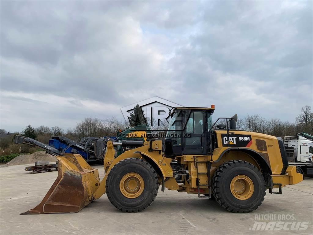 CAT 966M Chargeuse sur pneus