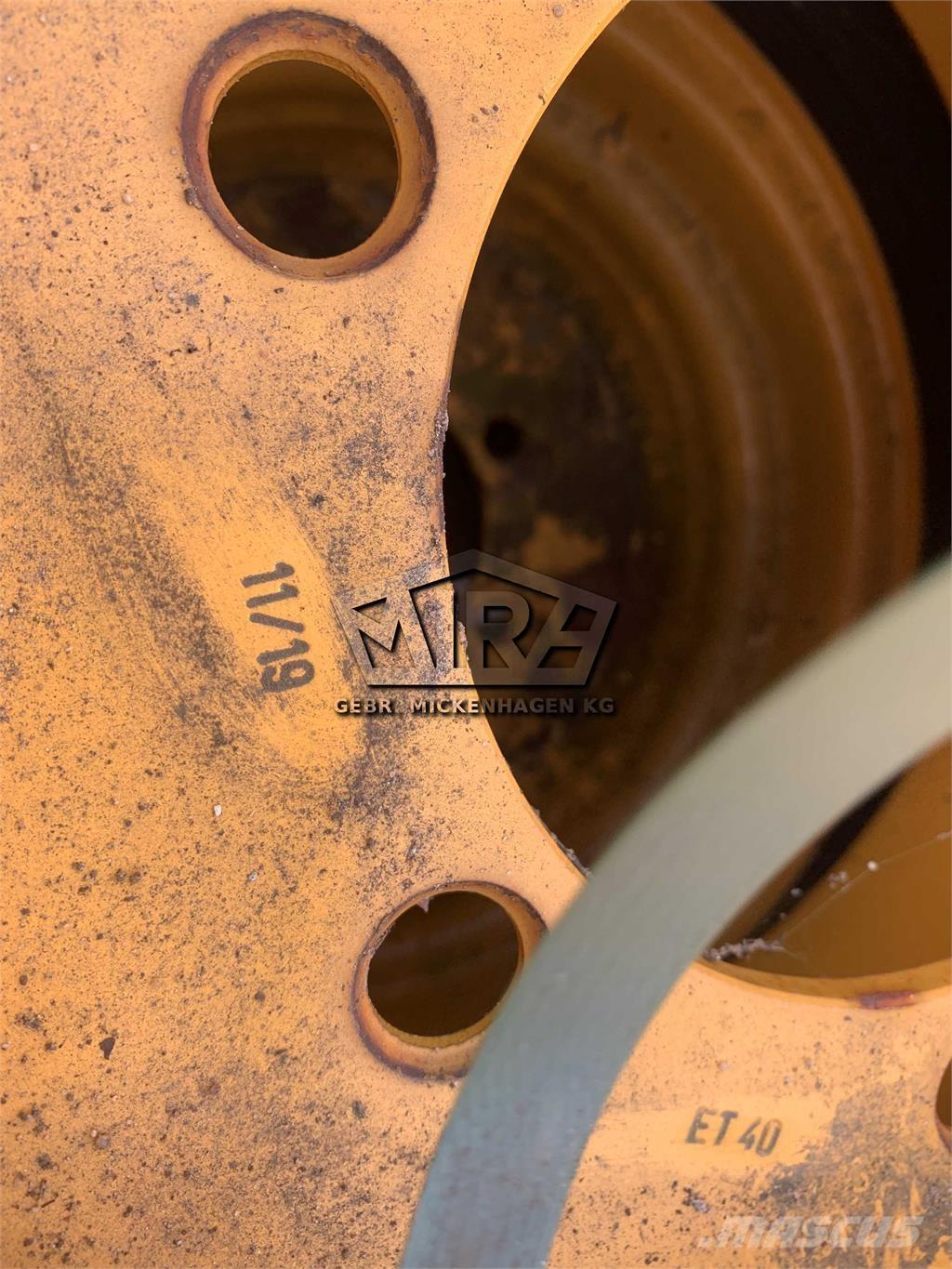  EM 405-70R18 Pneus, roues et jantes