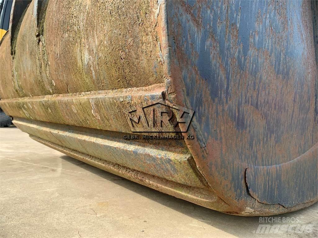 Komatsu 1800 mm Pelle rétro arrière