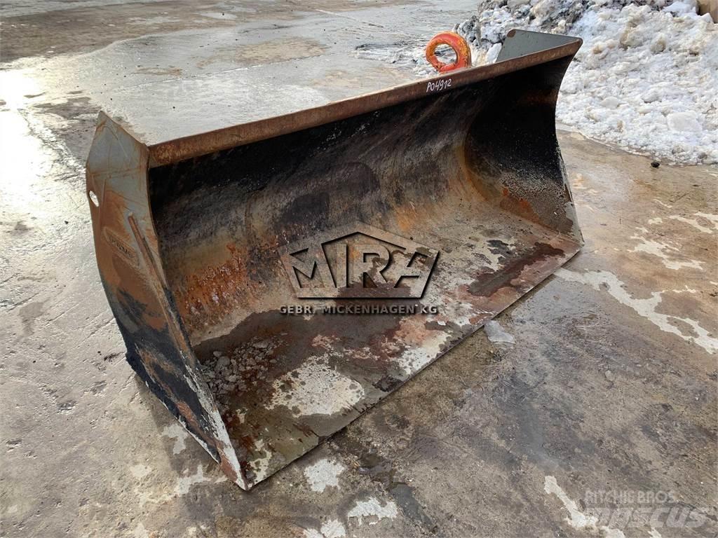 Volvo 2100 mm / L30 Godet