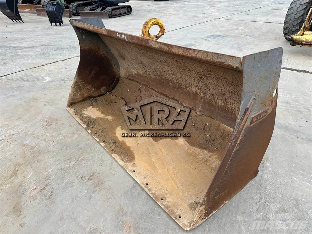 Volvo 2100 mm / L35 Godet
