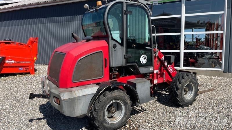HZM 812 Chargeuse sur pneus