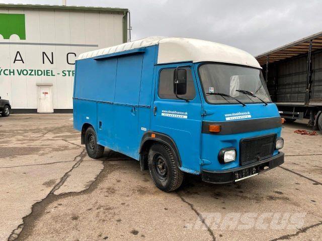  A21 Furgon vin 064 Fourgon