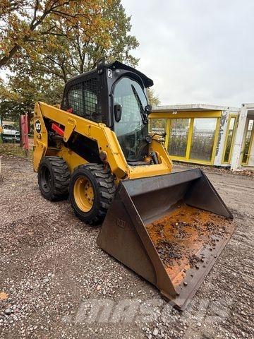 CAT 226 D Mini pelle < 7t