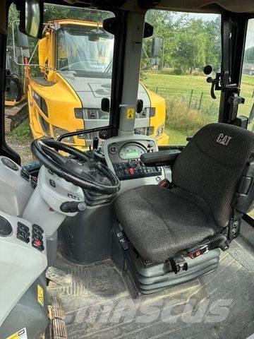 CAT 444 F Tractopelle