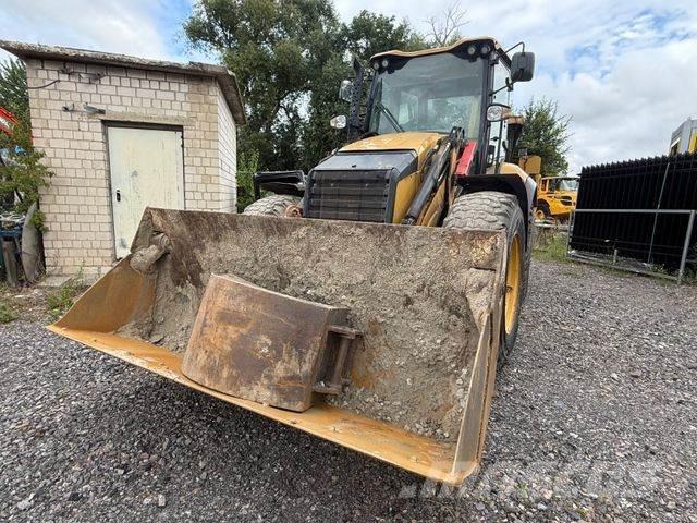 CAT 444 F Tractopelle