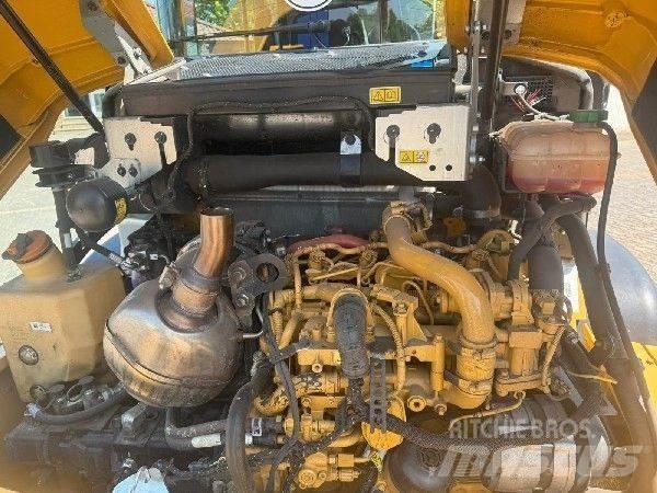 CAT 906 Chargeuse sur pneus