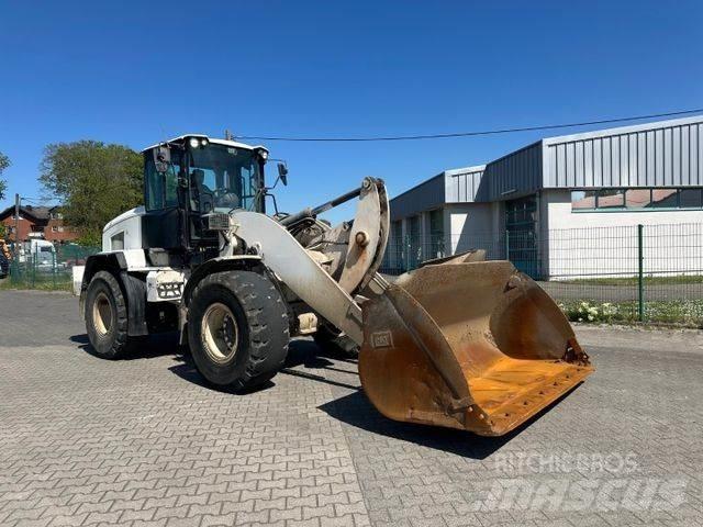 CAT 938 M / High Lift Chargeuse sur pneus