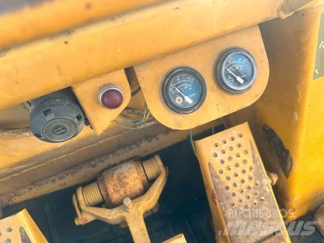 CAT 953 Bouteurs sur chenilles