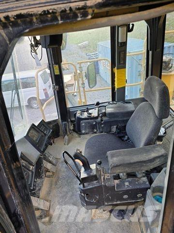 CAT 988 H Chargeuse sur pneus