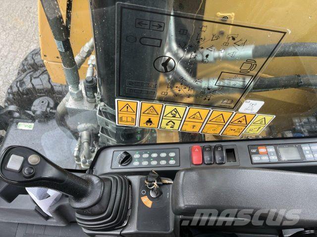 CAT M320F Construction - Autres
