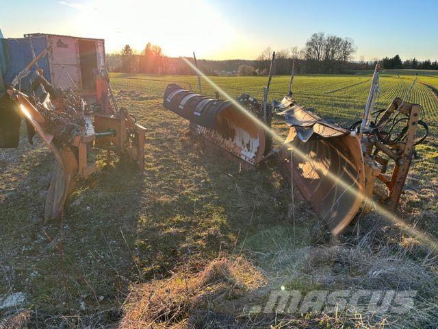 Dücker Schneepflug Charrue réversible
