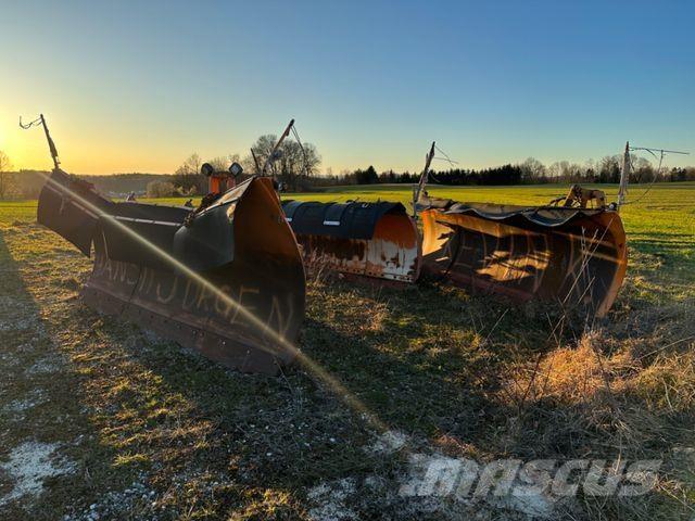 Dücker Schneepflug Charrue réversible
