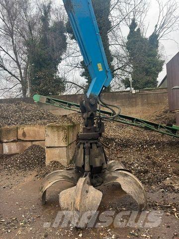 Fuchs MHL320 T4f Pelle sur pneus