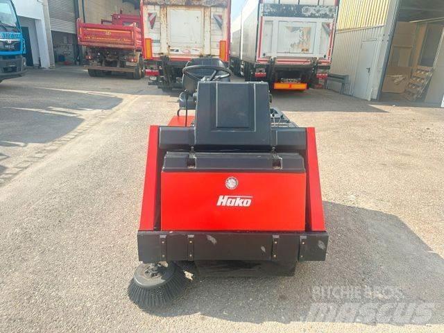 Hako JONAS 1100D Camion balayeur