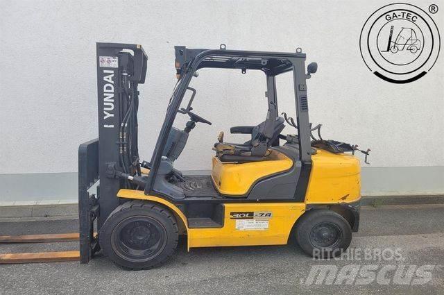 Hyundai 30L-7A Chariots GPL