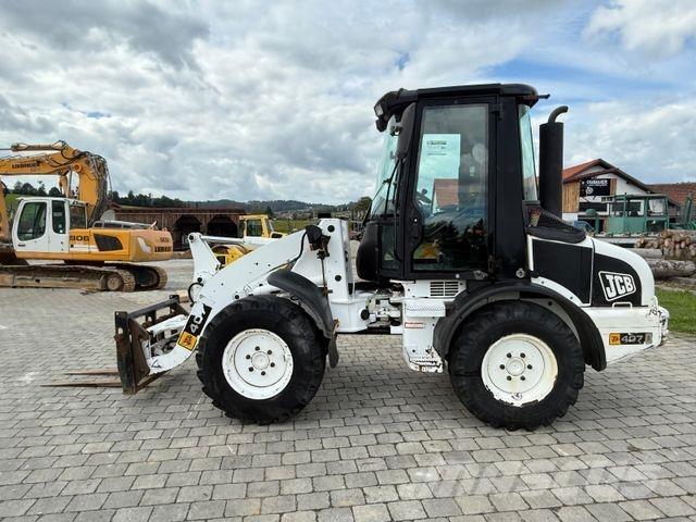 JCB 407 Chargeuse sur pneus