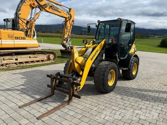 Komatsu WA70-5 Chargeuse sur pneus