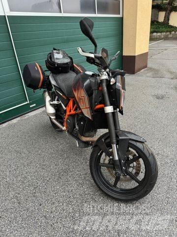 KTM 690 DUKE Autre camion