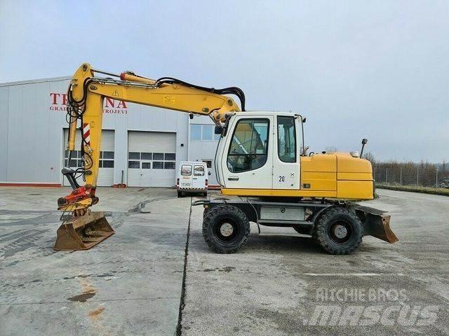 Liebherr A316 Pelle sur pneus