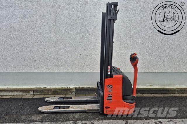 Linde L12 Préparateur de commande haute levée