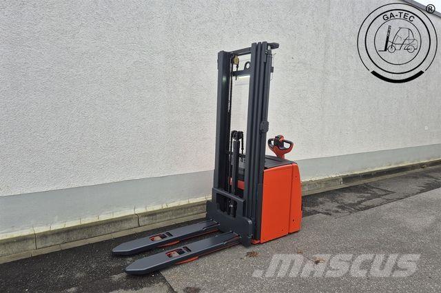 Linde L14i Préparateur de commande haute levée