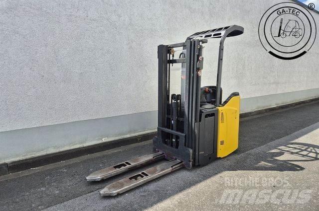 Linde L14SP Préparateur de commande haute levée