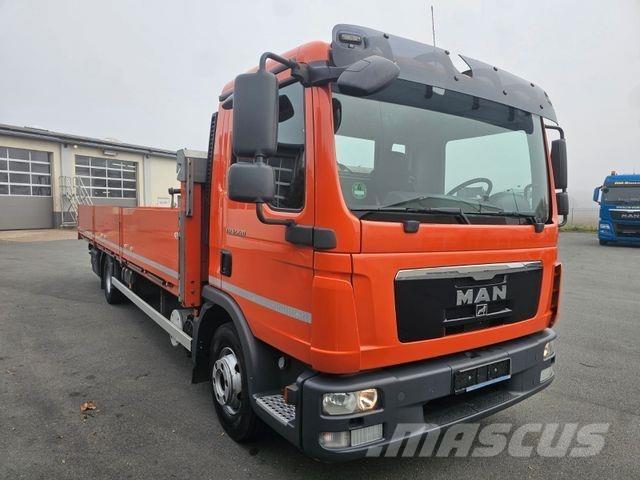 MAN 12.220 Camion plateau