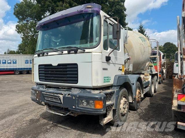 MAN 32.364 8x4 10m³ Camion malaxeur