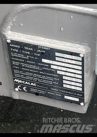 Mecalac 11 MWR Pelle sur pneus