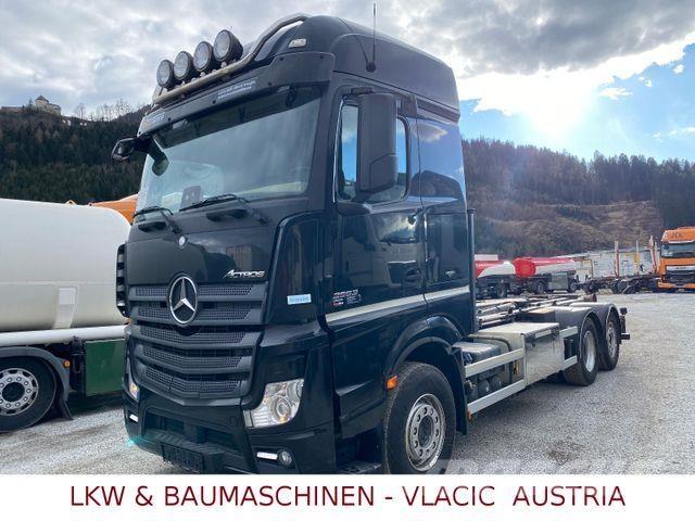 Mercedes-Benz 2563 Camion ampliroll