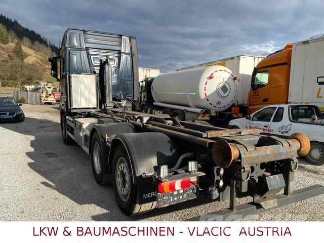 Mercedes-Benz 2563 Camion ampliroll