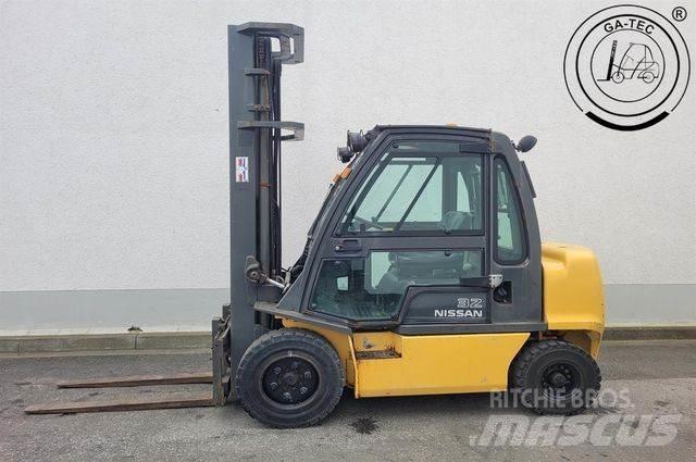 Nissan YG1D2A320 Chariots diesel